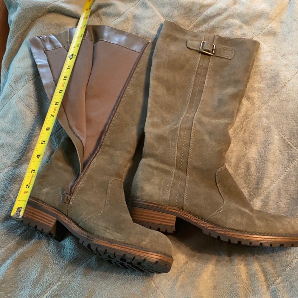 Women’s Merona Sage Green Leather Calf Boot Size 7.5